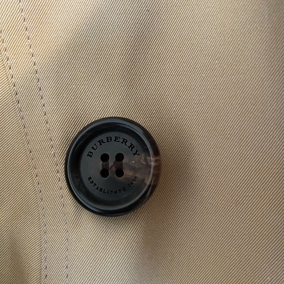 NWT Burberry The Sandringham Long Trench Coat in Honey - Picture 7 of 9